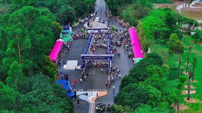 800名骑浩瀚体育平台手“骑乐黄江”大湾区自行车骑行嘉年华走进东莞(图2)